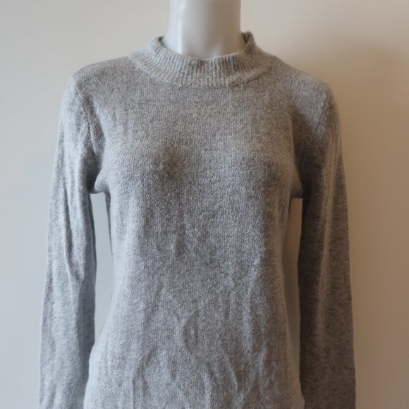 NWT RUBY AND JENNA GREY CROSS BACK OPEN SWEATER SZ S* - Picture 4 of 8